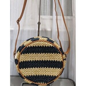 Thirty-One Jewell Round About Straw Crossbody Bag. Blue/Tan‎ Stripe Discontinued